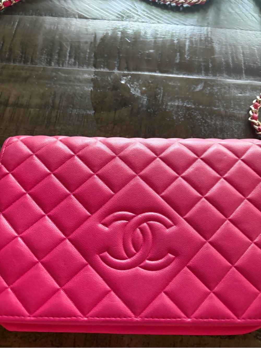CHANEL Hot Pink Quilted Leather Crossbody Wallet on Chain immaculate - Picture 2 of 8
